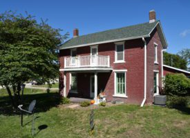 3 BR / 1.5 BA Historic home for sale in Pittsburg, IA